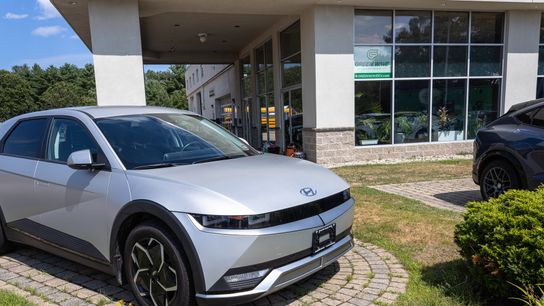 Debunking EV Myths: Green Wave EV Leads Seacoast Electric Revolution (featured)
